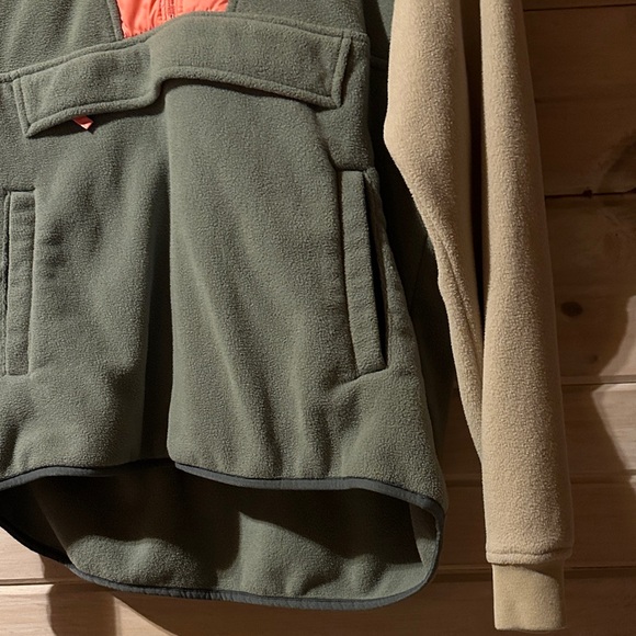 Passenger Olive and Coral Fleece Jacket - Picture 4 of 6